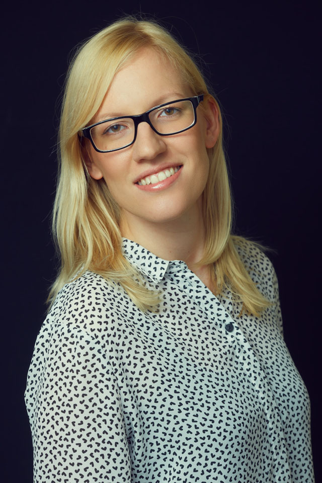 doc. dr. Janja Dermol-Černe : mag.inž.el., raziskovalna sodelavka