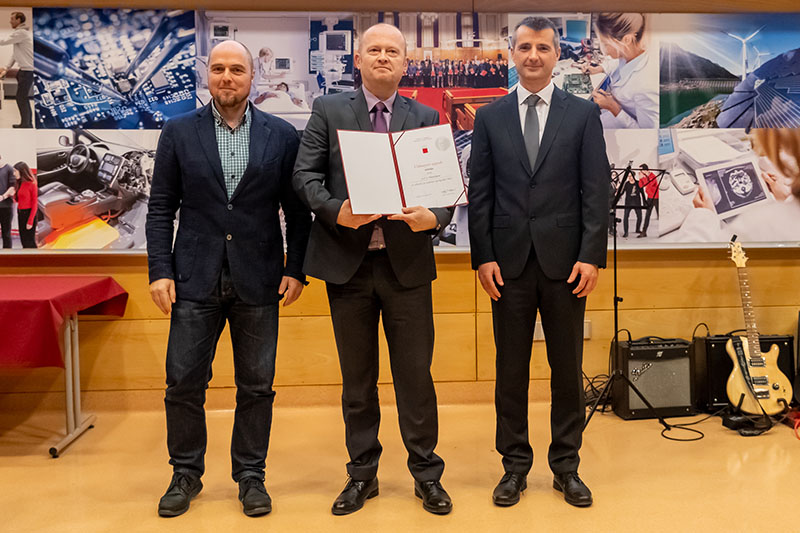 Prof. Tomaž Jarm is the recipient of this year's Milan Vidmar Teacher's Award - Congratulations!